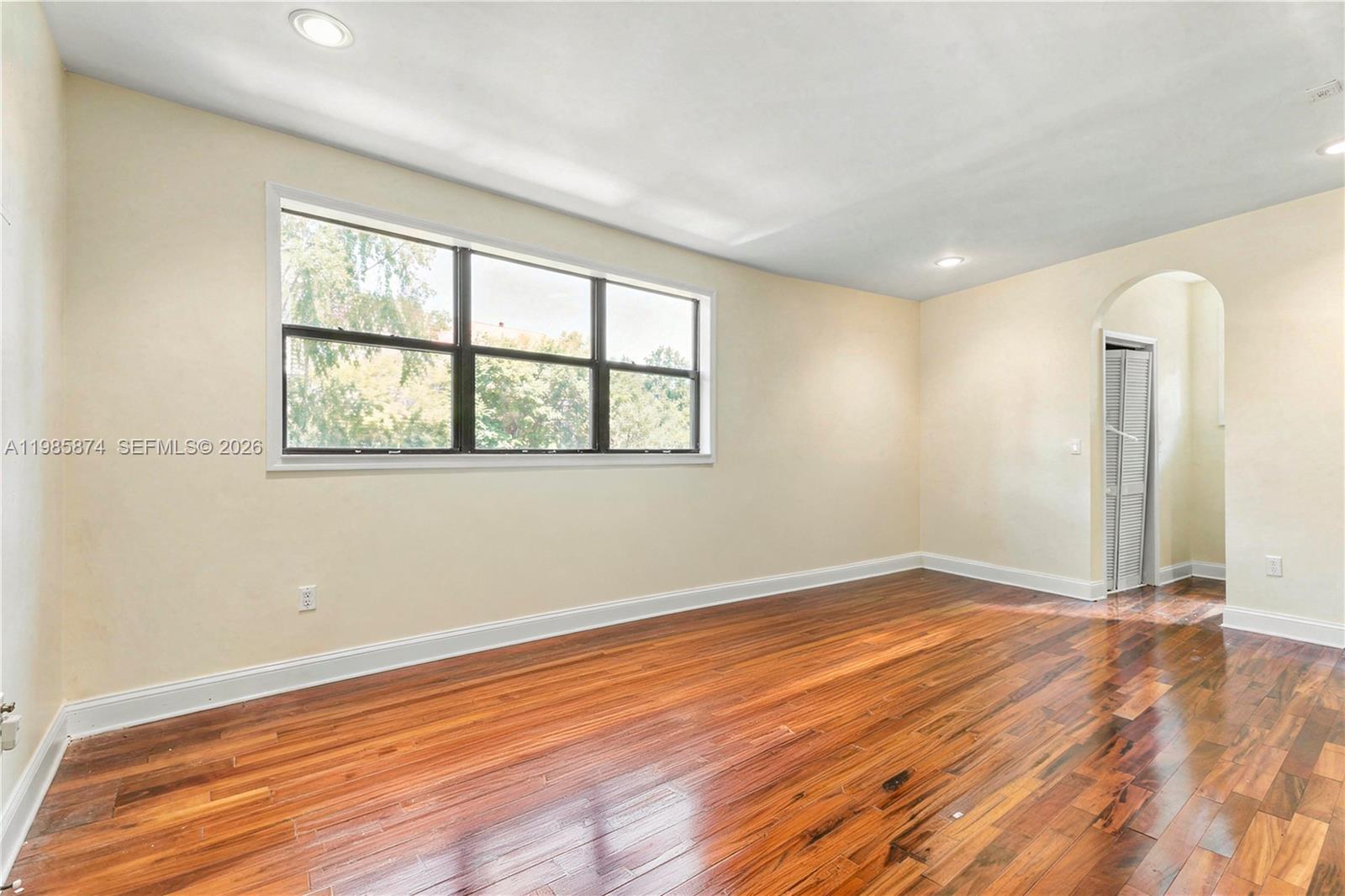 3310 Garden Ave Miami Beach, FL 33140