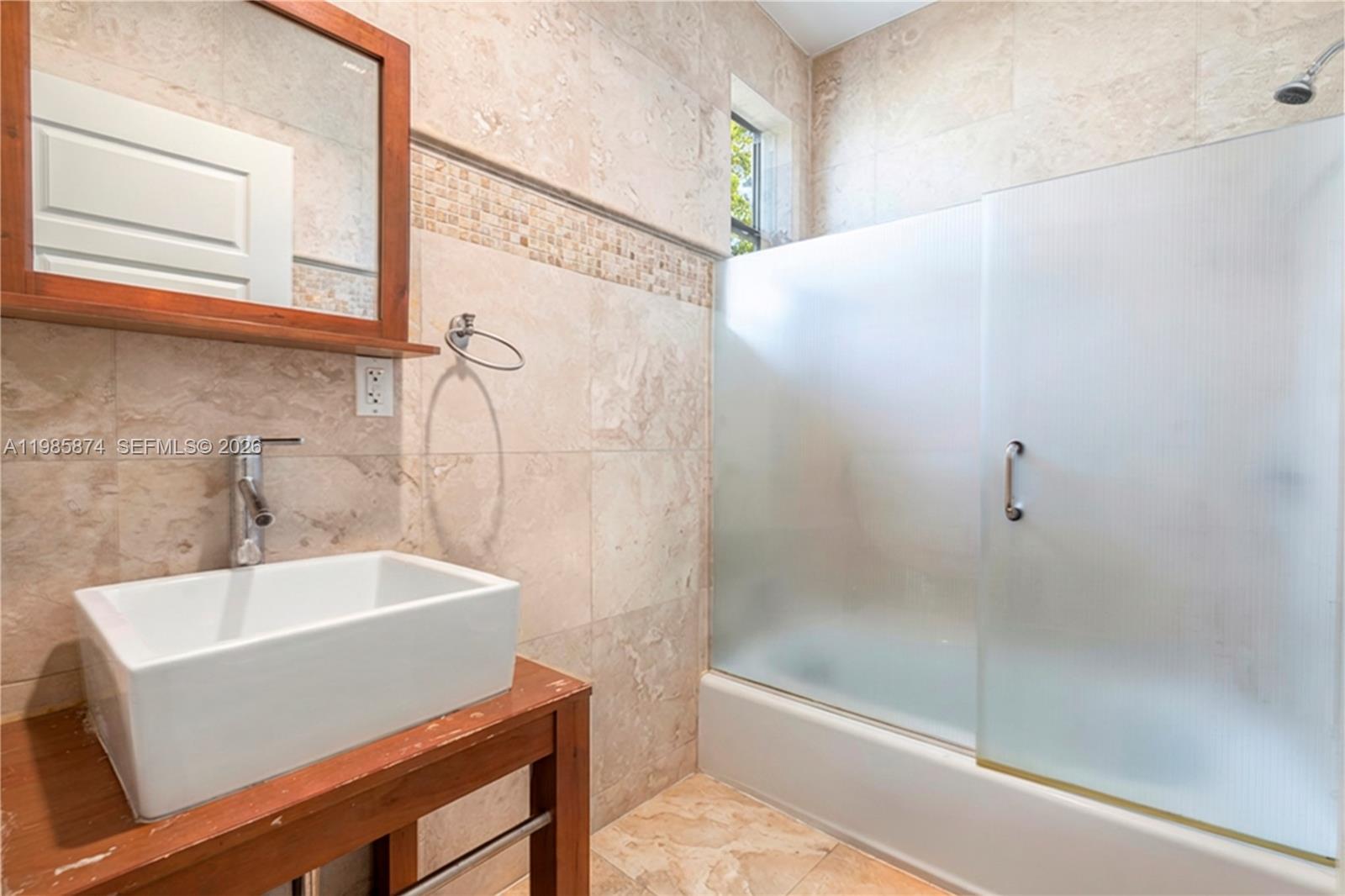 3310 Garden Ave Miami Beach, FL 33140