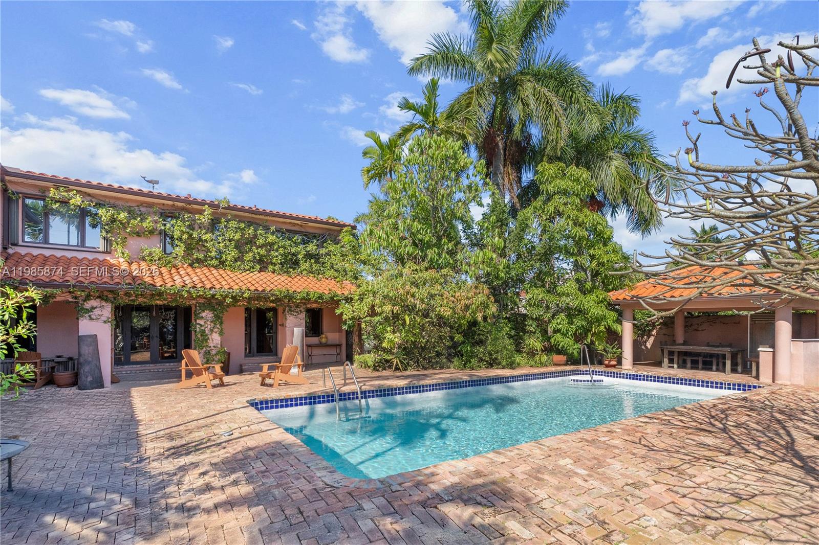 3310 Garden Ave Miami Beach, FL 33140