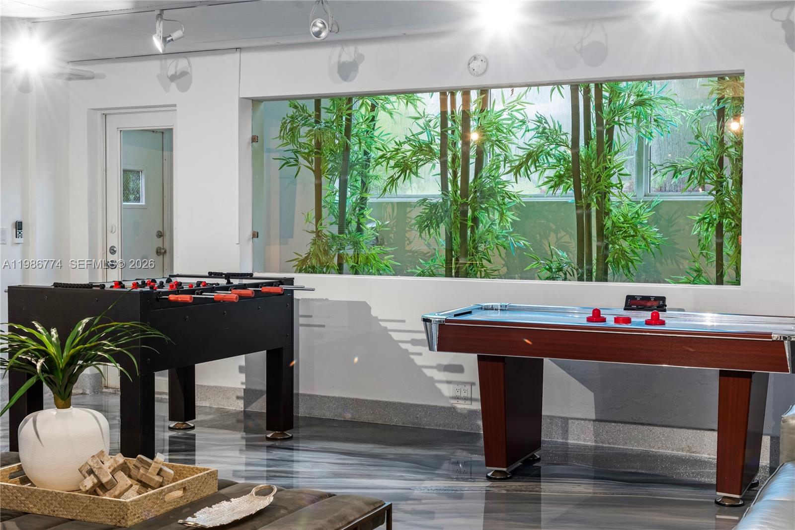 1606 S Bayshore Dr Miami, FL 33133