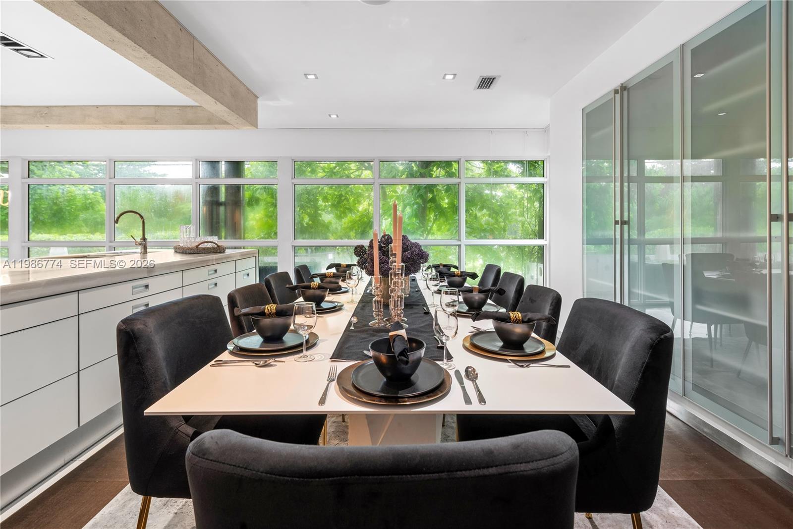 1606 S Bayshore Dr Miami, FL 33133