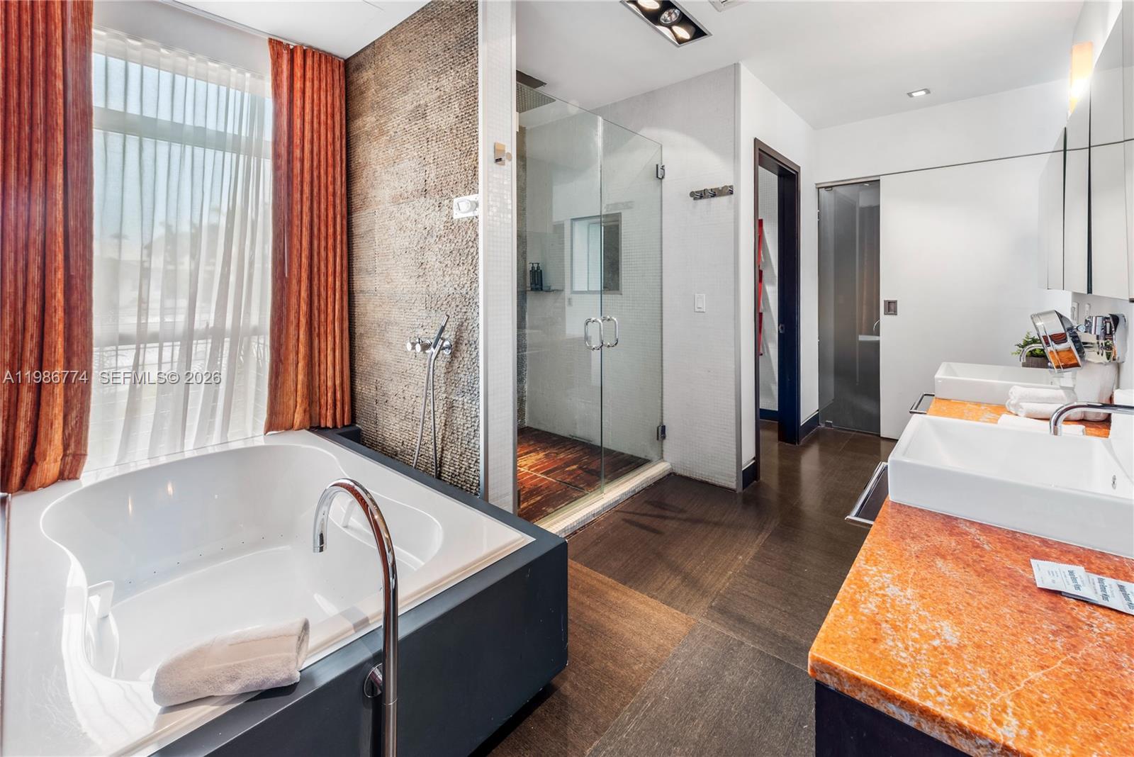 1606 S Bayshore Dr Miami, FL 33133