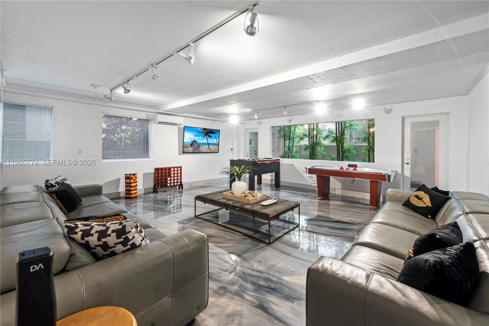 1606 S Bayshore Dr Miami, FL 33133