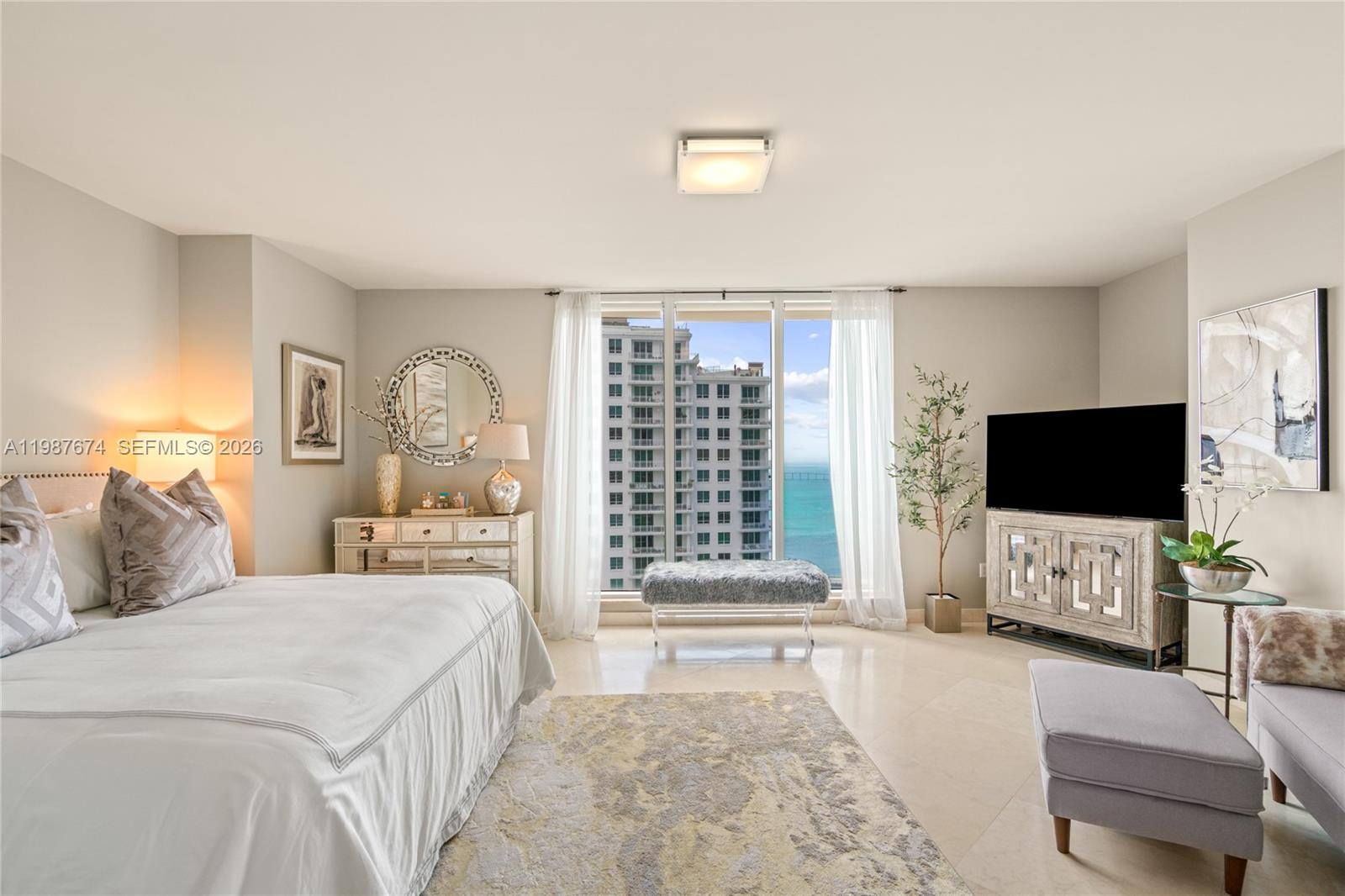 901 Brickell Key Blvd #2804 Miami, FL 33131