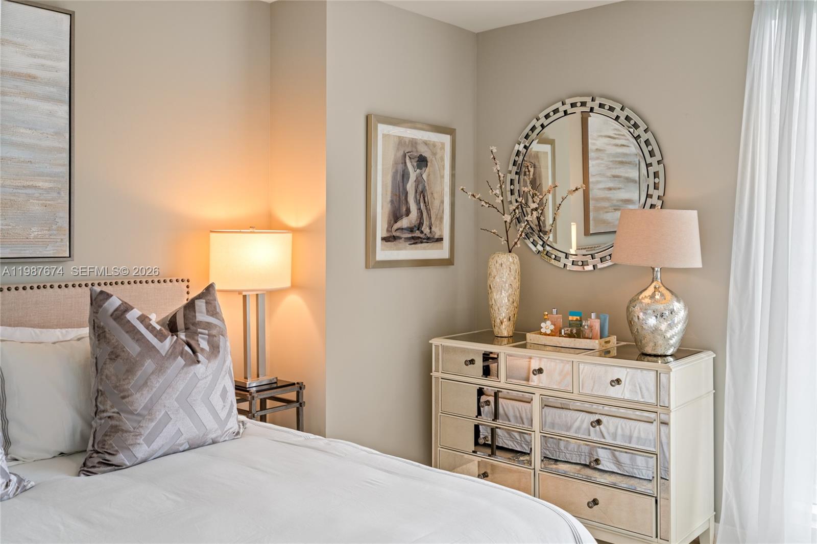 901 Brickell Key Blvd #2804 Miami, FL 33131