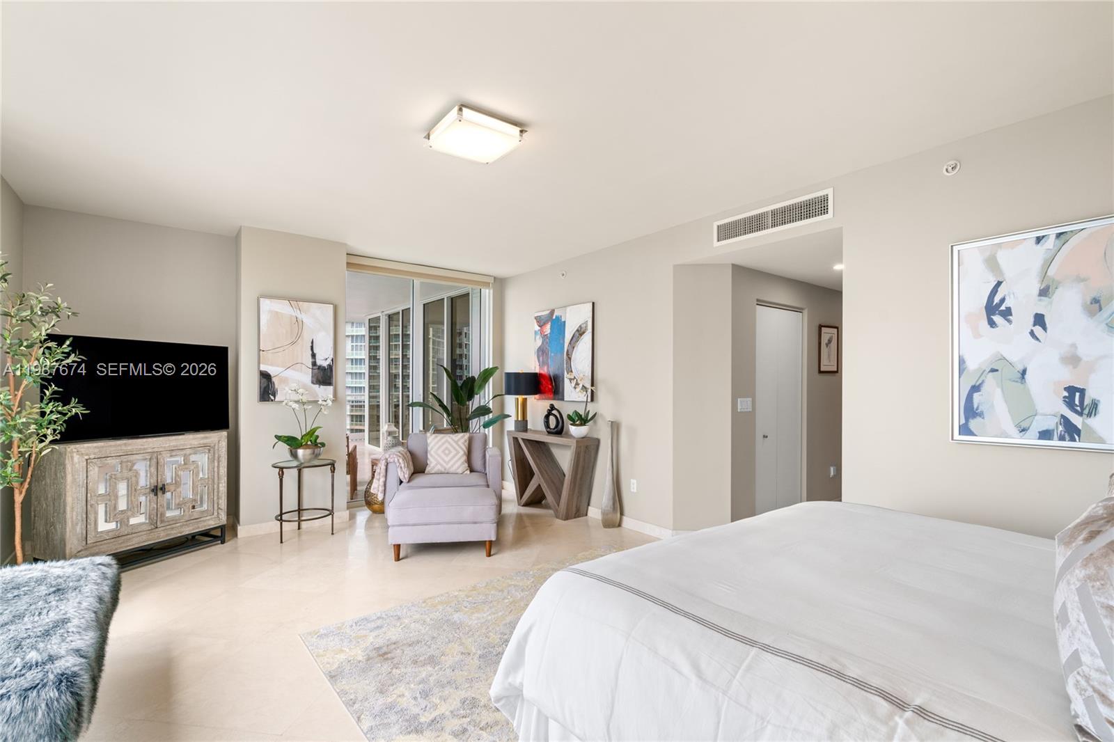 901 Brickell Key Blvd #2804 Miami, FL 33131