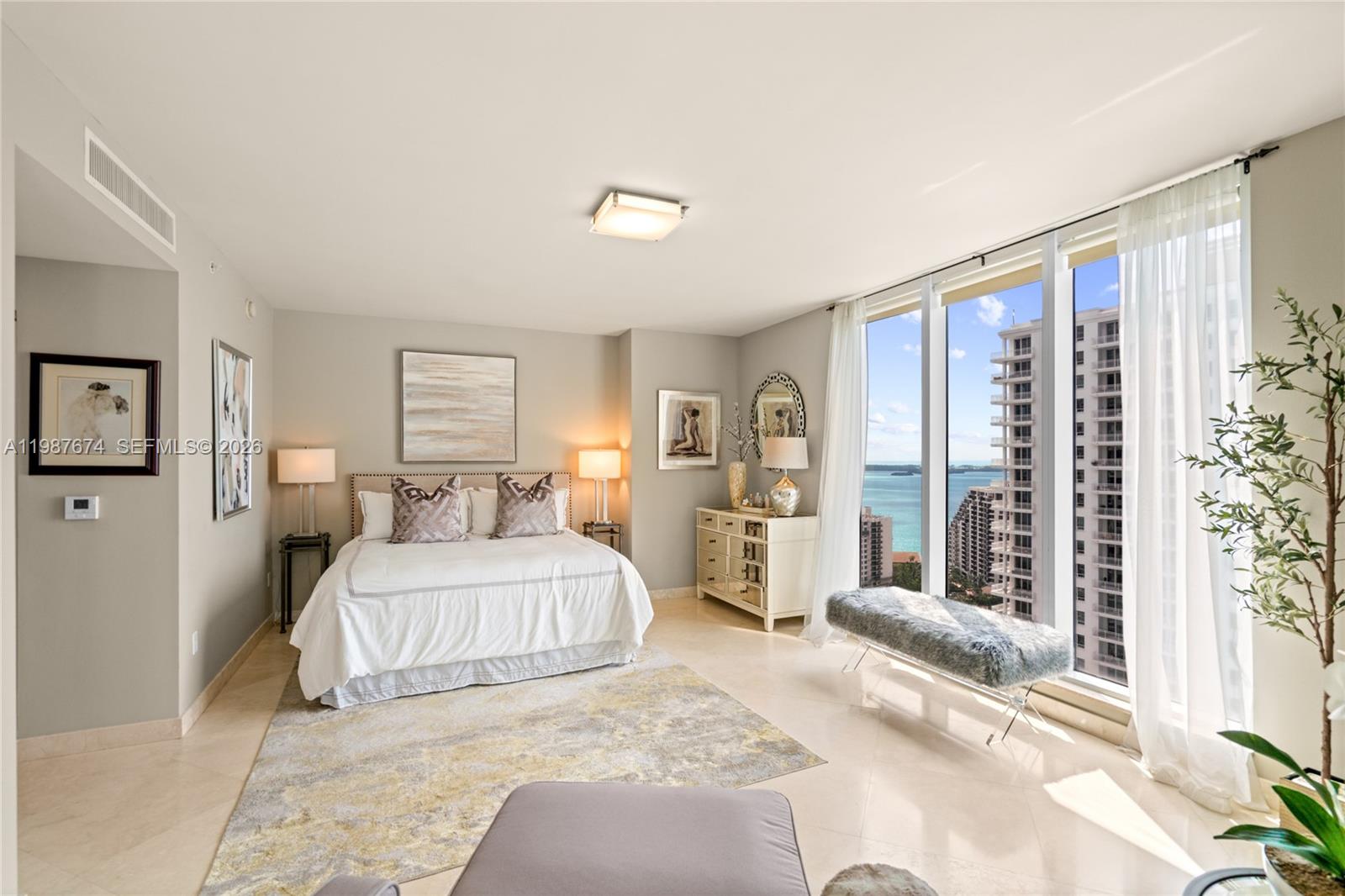 901 Brickell Key Blvd #2804 Miami, FL 33131