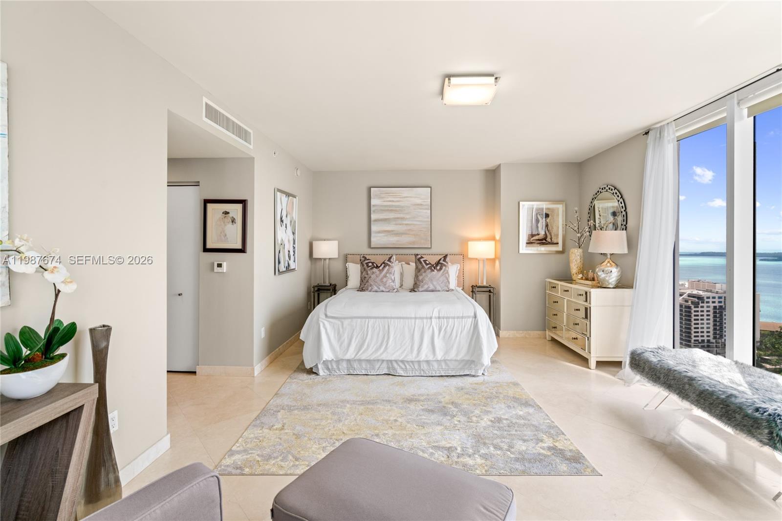 901 Brickell Key Blvd #2804 Miami, FL 33131