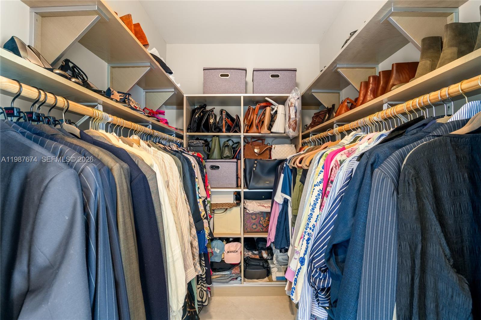 901 Brickell Key Blvd #2804 Miami, FL 33131