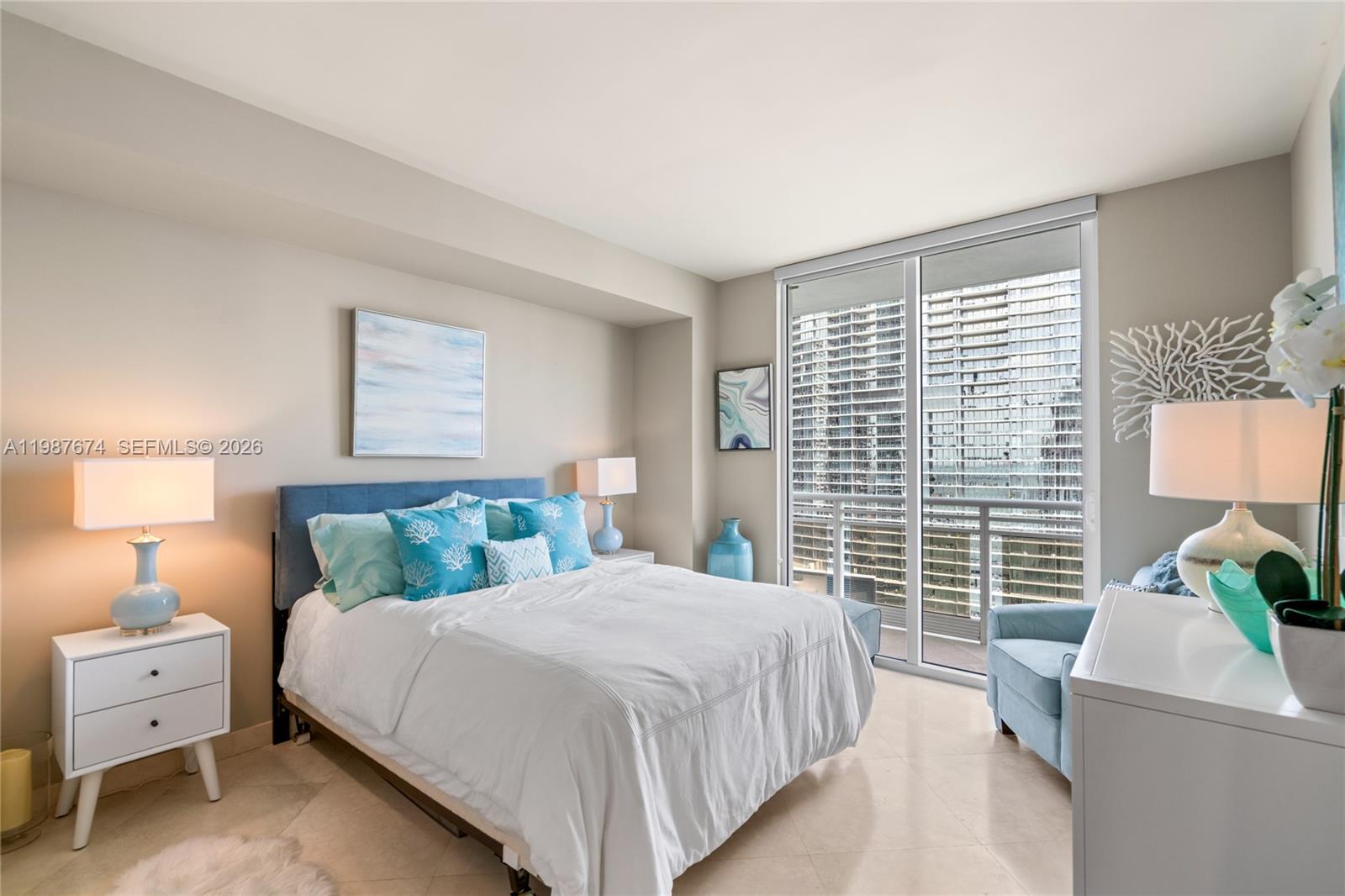 901 Brickell Key Blvd #2804 Miami, FL 33131