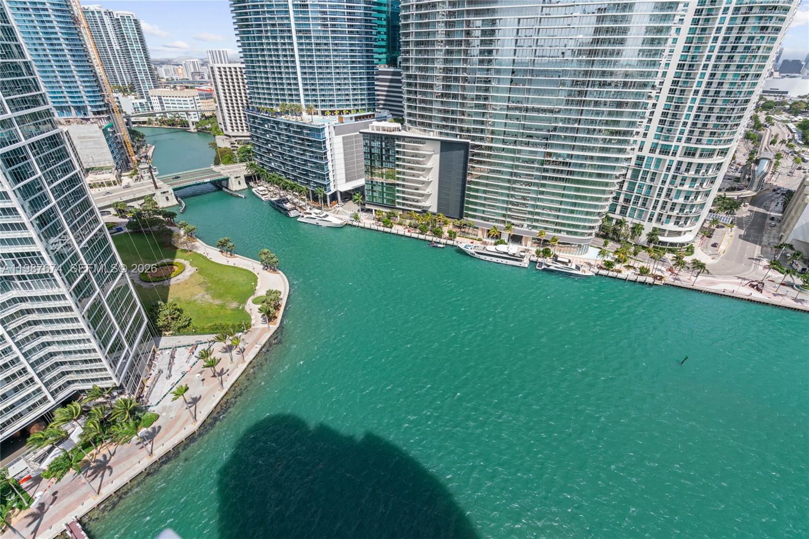 901 Brickell Key Blvd #2804 Miami, FL 33131