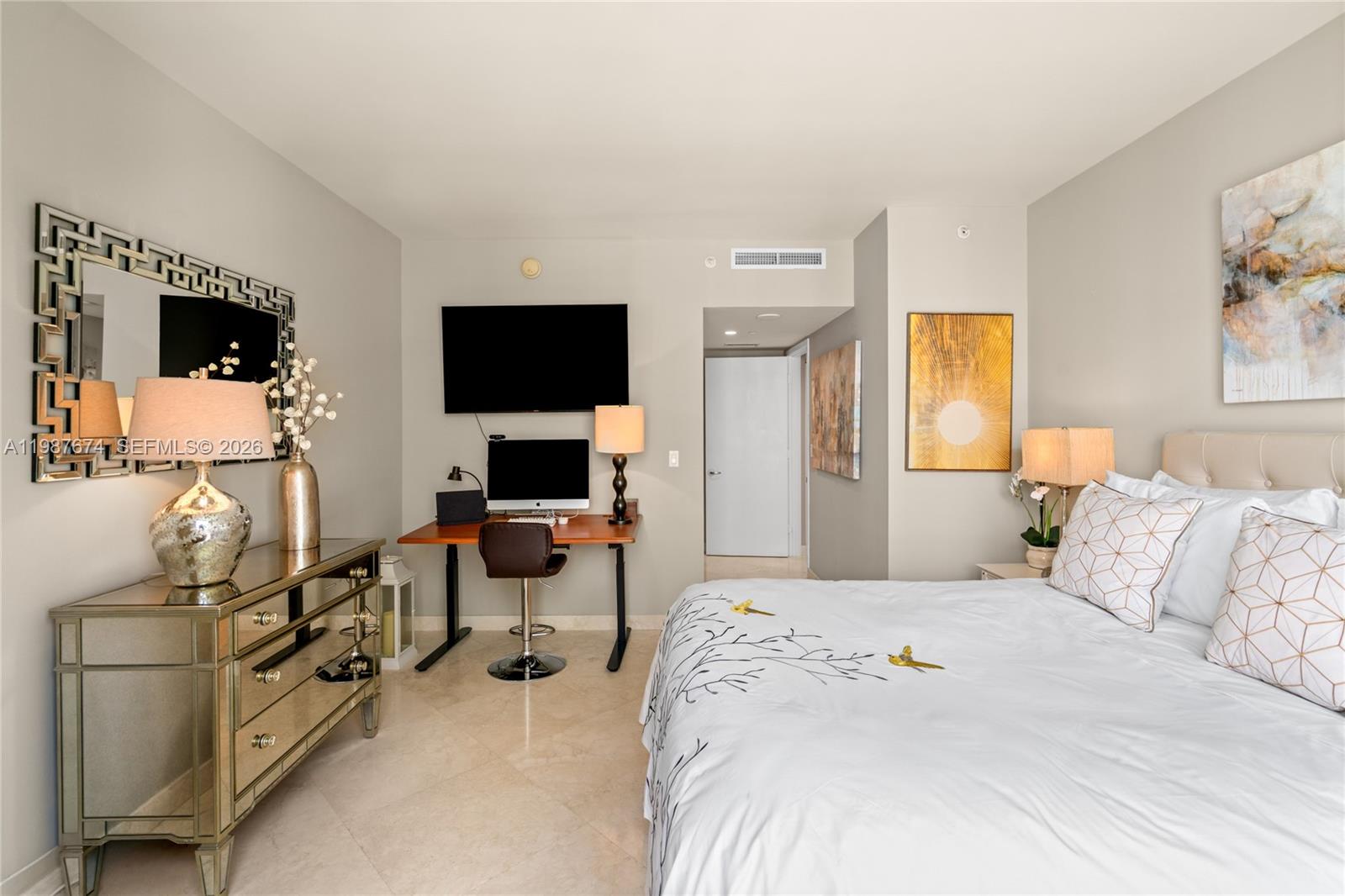 901 Brickell Key Blvd #2804 Miami, FL 33131