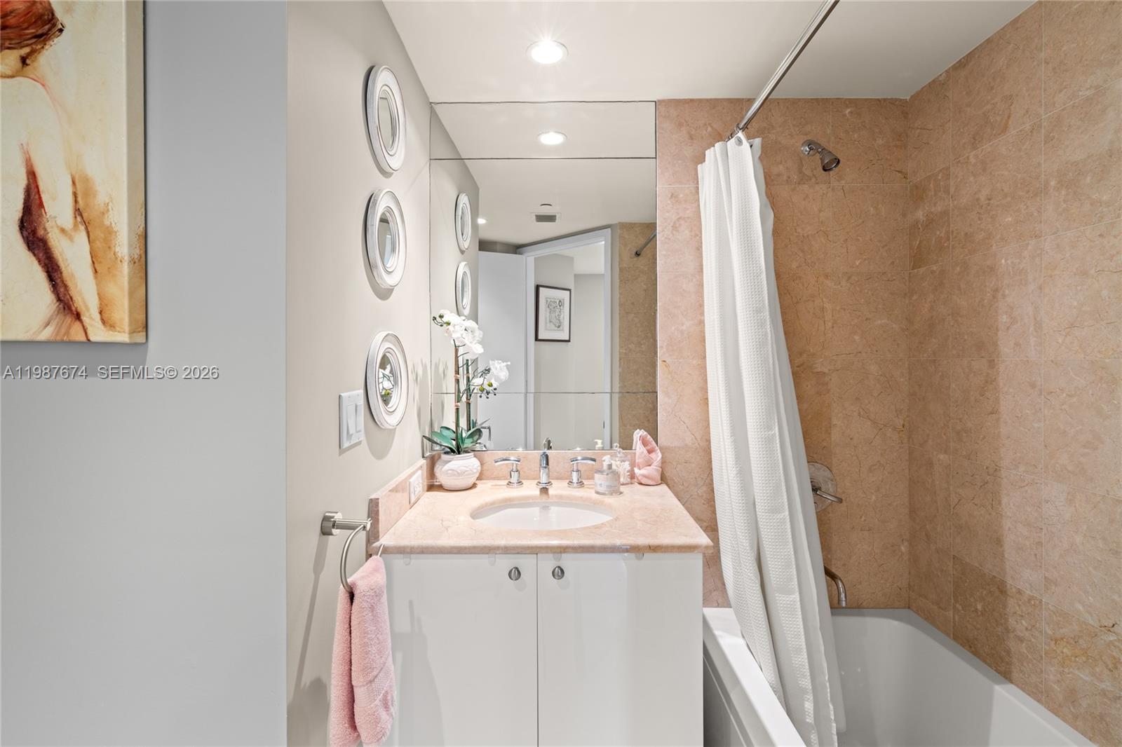 901 Brickell Key Blvd #2804 Miami, FL 33131