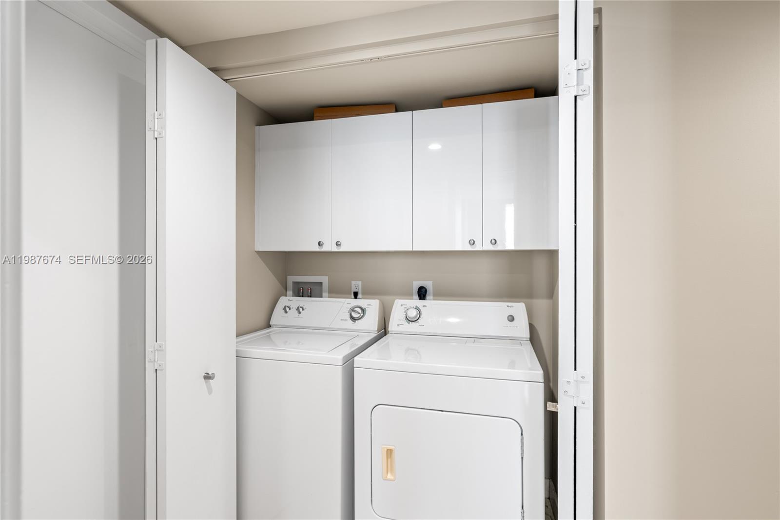 901 Brickell Key Blvd #2804 Miami, FL 33131