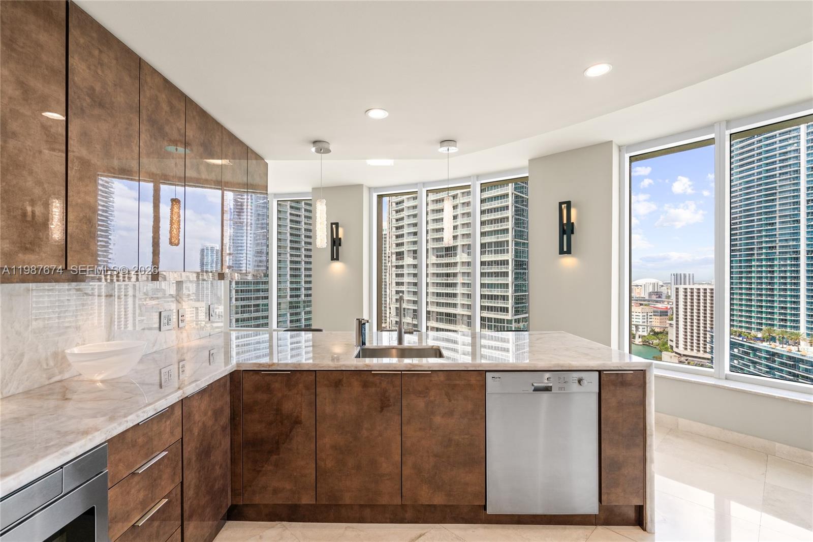 901 Brickell Key Blvd #2804 Miami, FL 33131