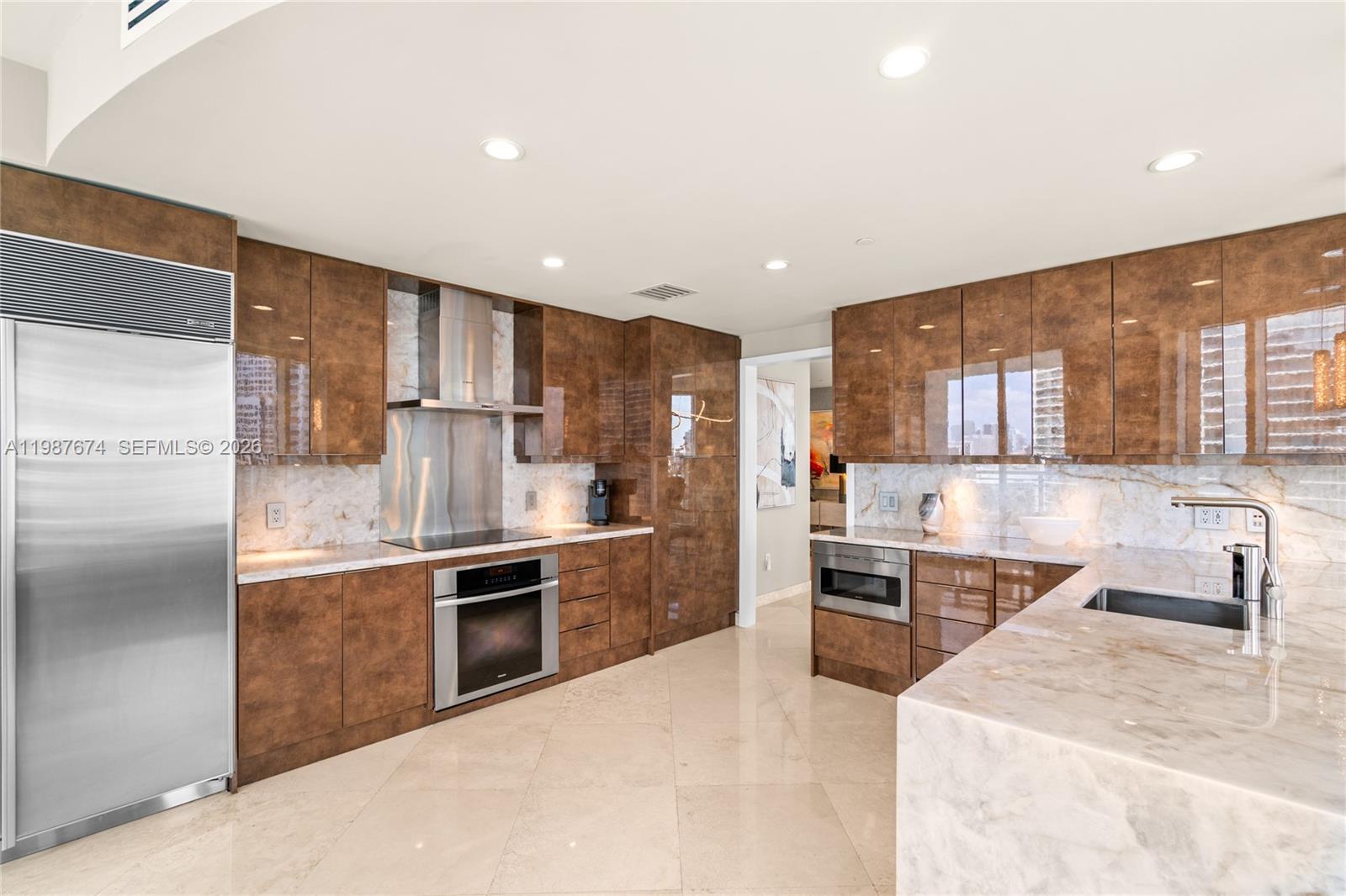 901 Brickell Key Blvd #2804 Miami, FL 33131