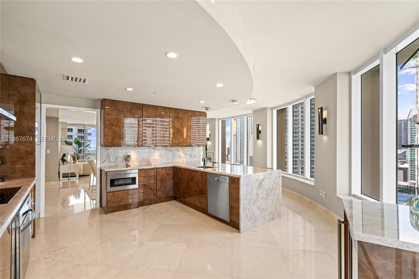 901 Brickell Key Blvd #2804 Miami, FL 33131