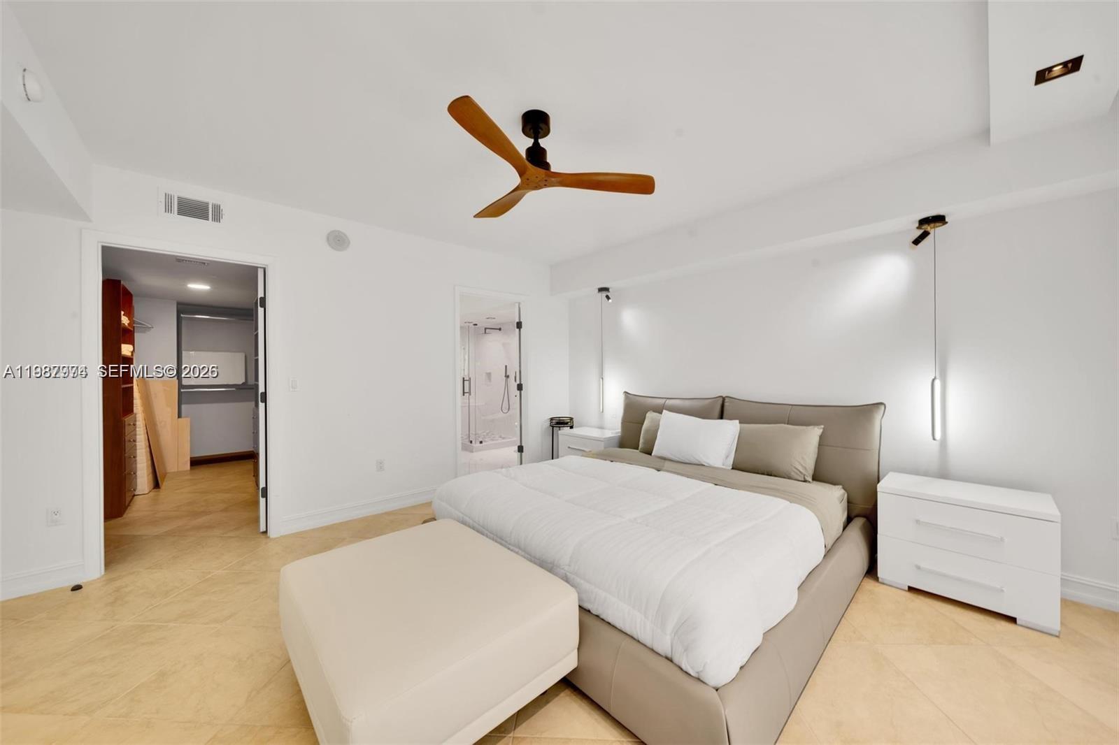 image Beach Club 215