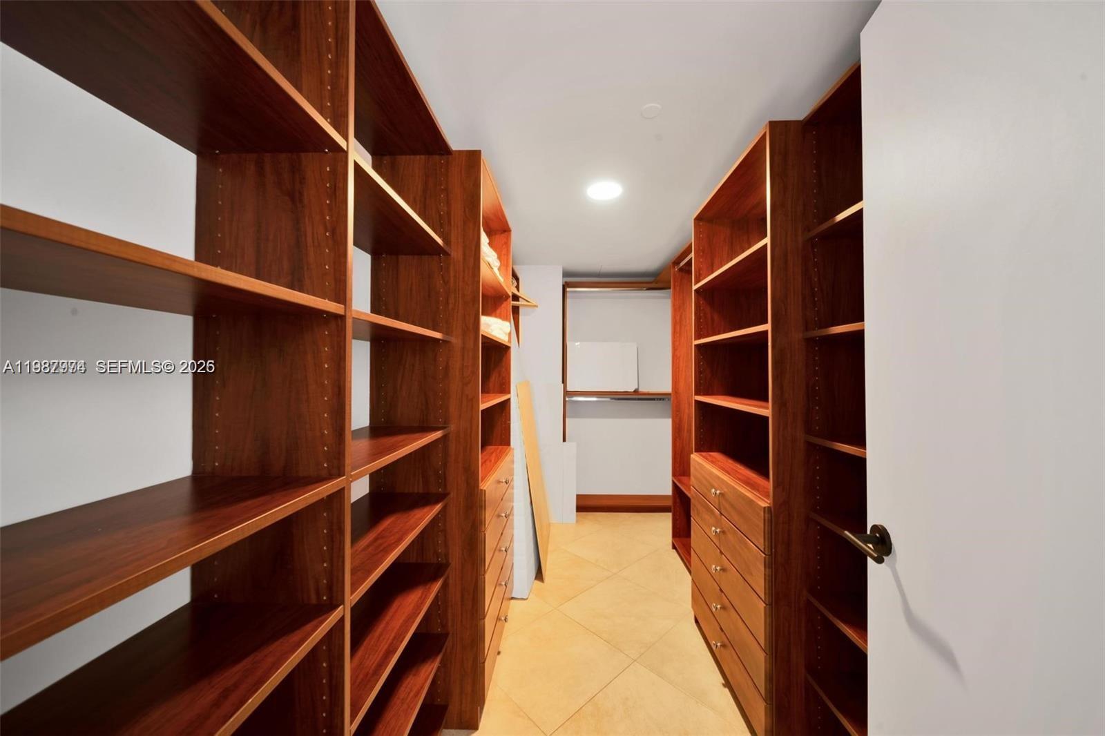 image Beach Club 218