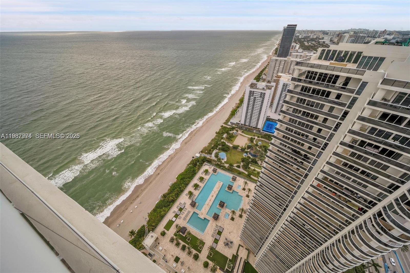 image Beach Club 227