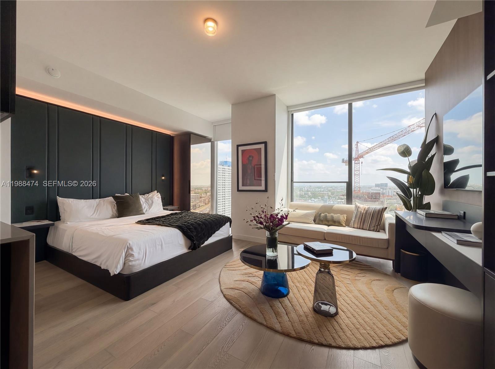 image E11EVEN Hotel & Residences9