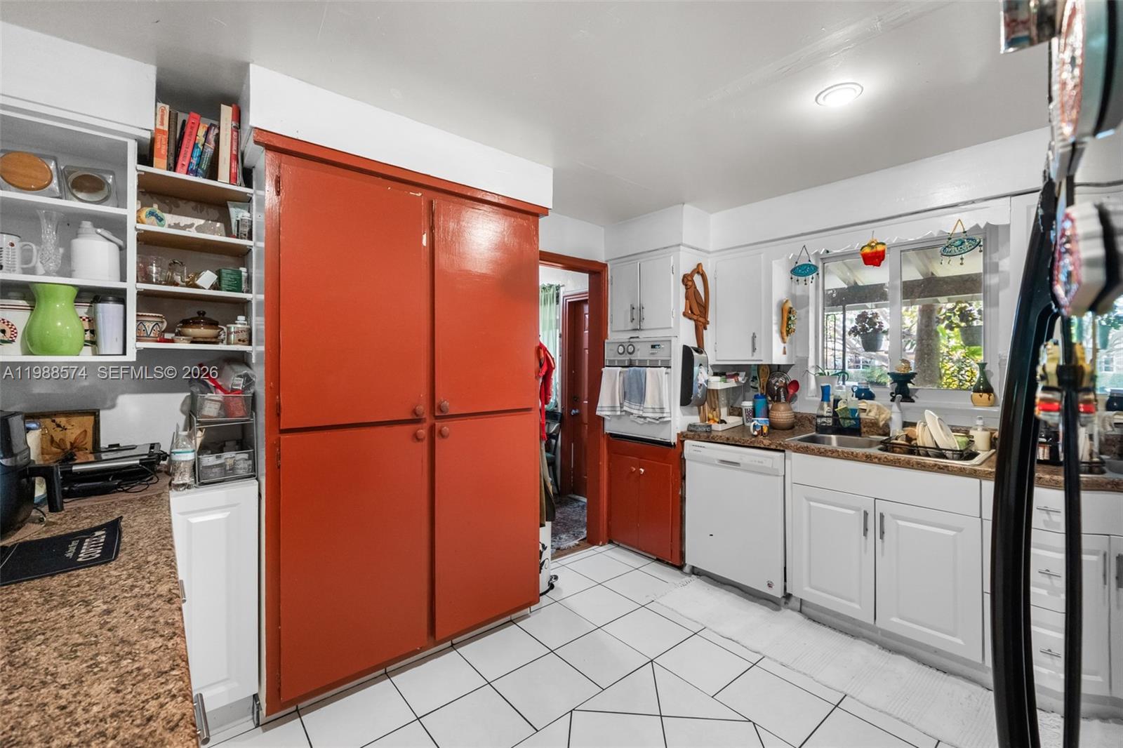 6005 SW 64th Pl South Miami, FL 33143