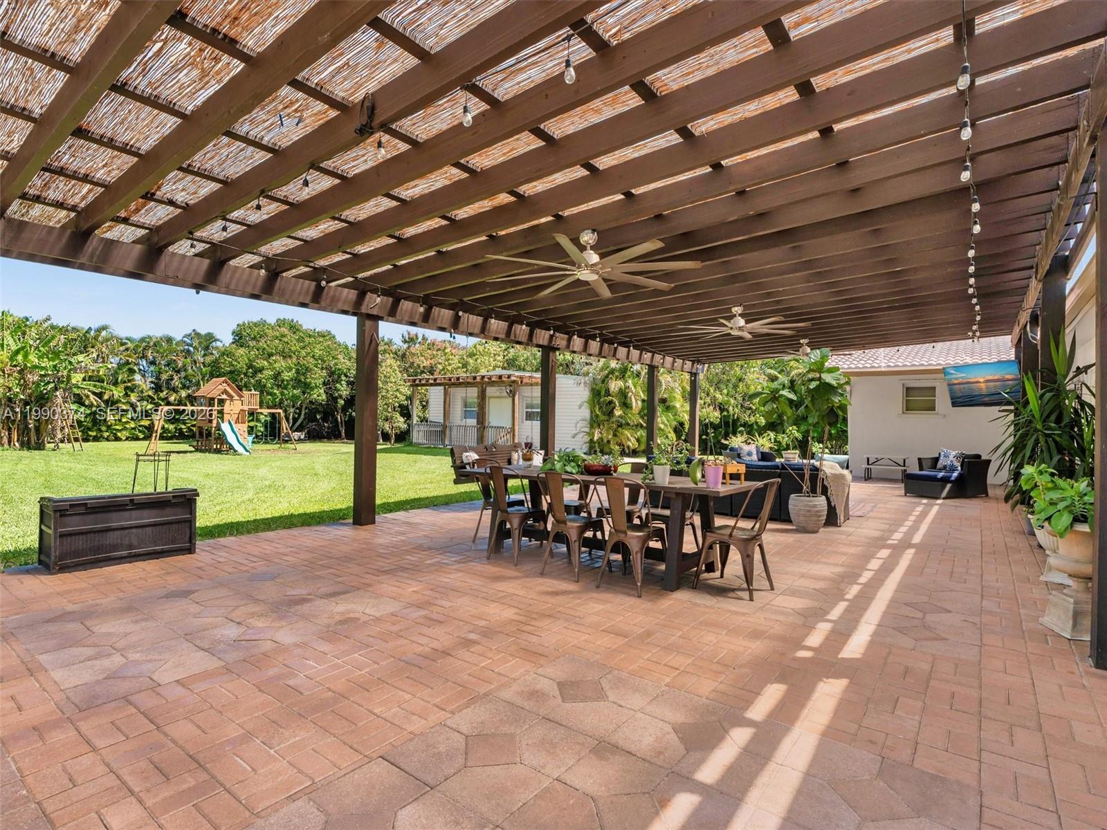 14051 SW 15th Ct Davie, FL 33325