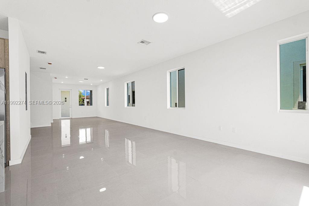 22445 SW 125th Ave #18A Miami, FL 33170