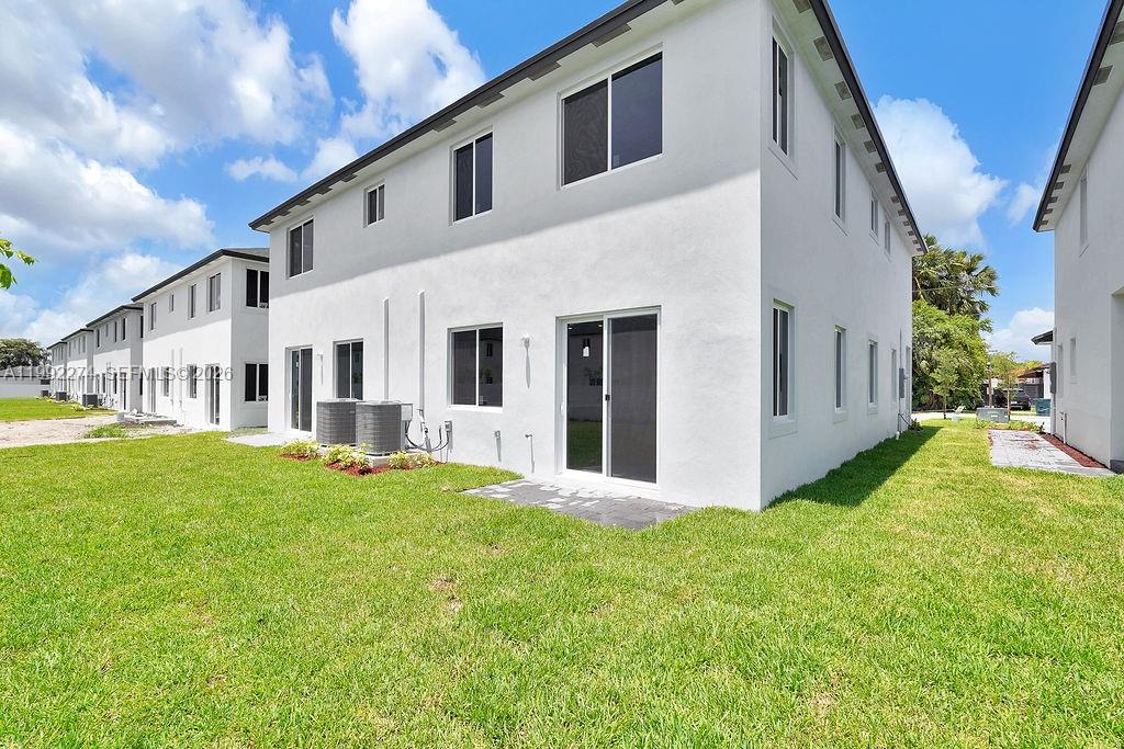 22445 SW 125th Ave #18A Miami, FL 33170