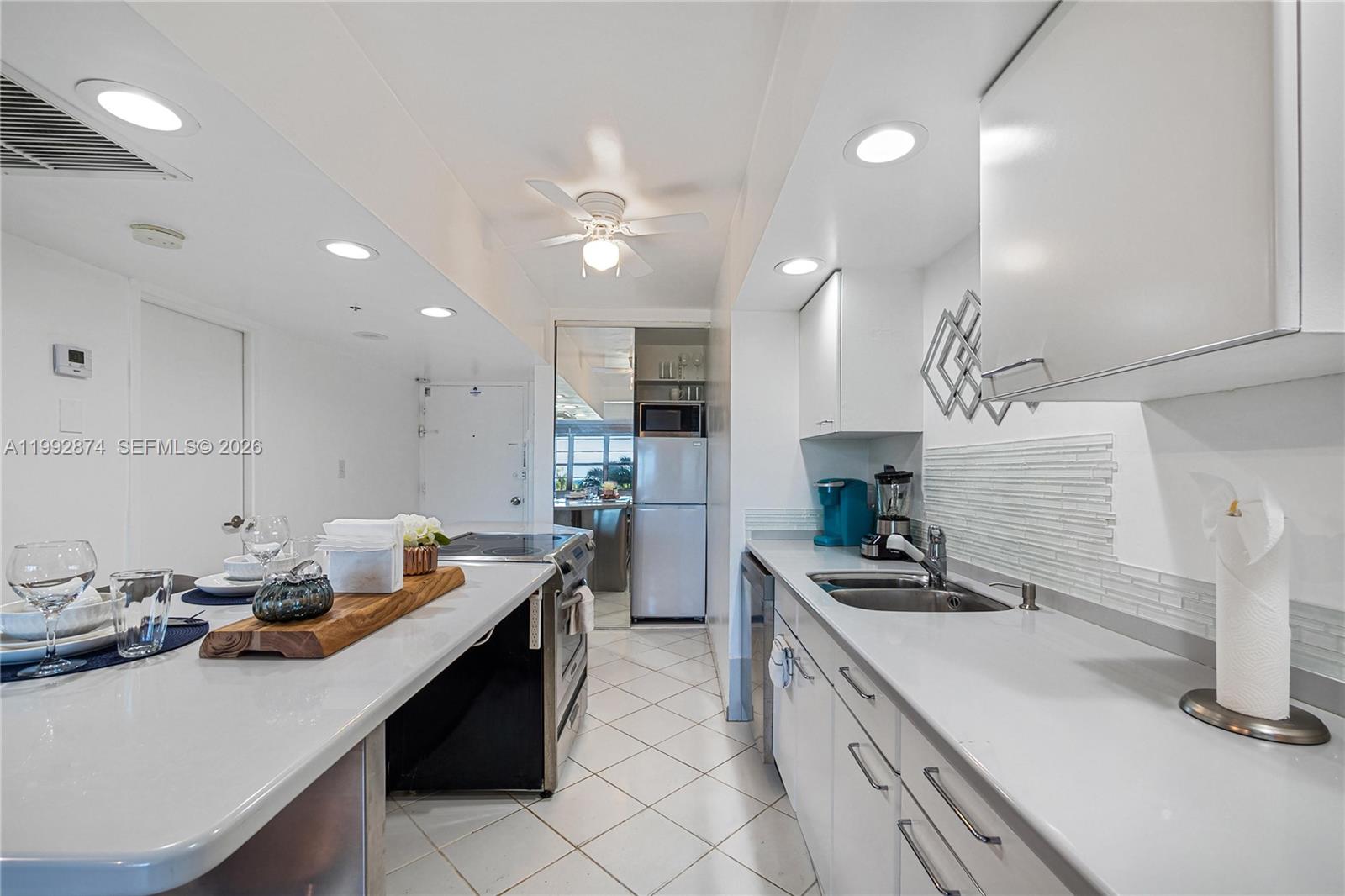 100 Lincoln Rd #515 Miami Beach, FL 33139