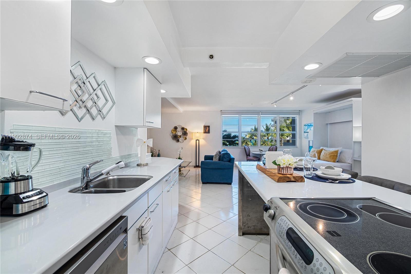 100 Lincoln Rd #515 Miami Beach, FL 33139