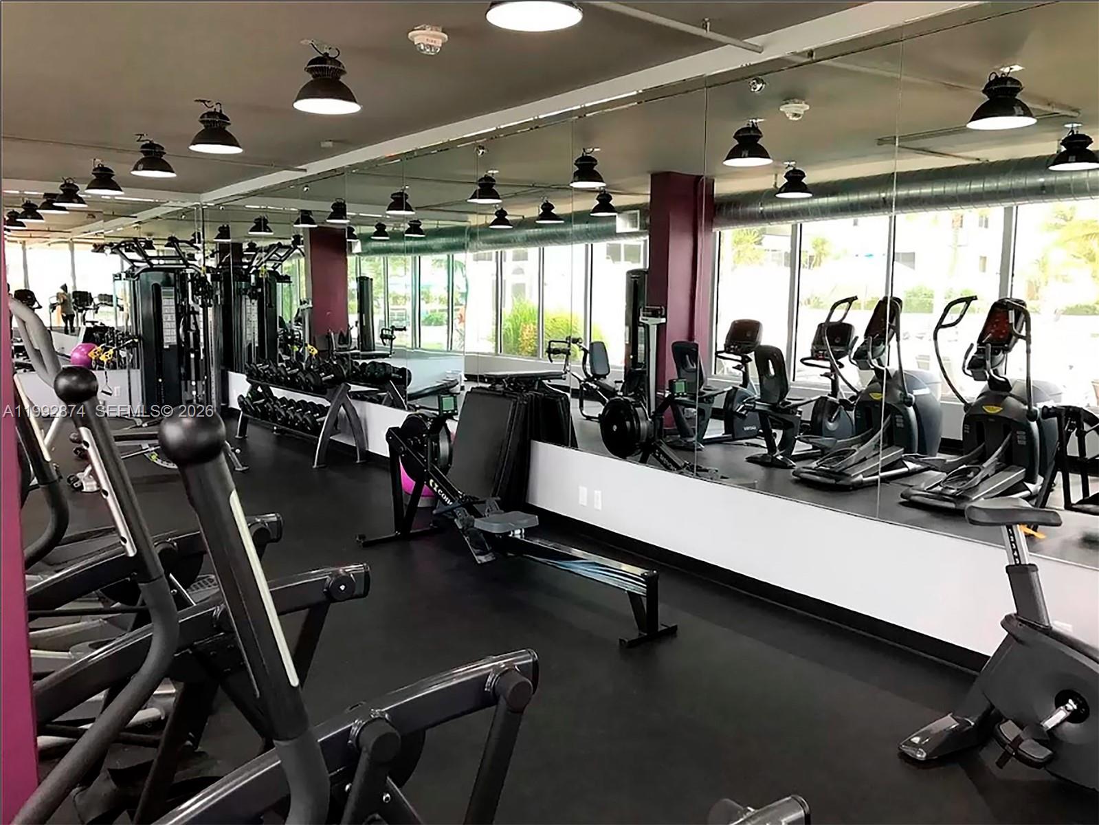 100 Lincoln Rd #515 Miami Beach, FL 33139