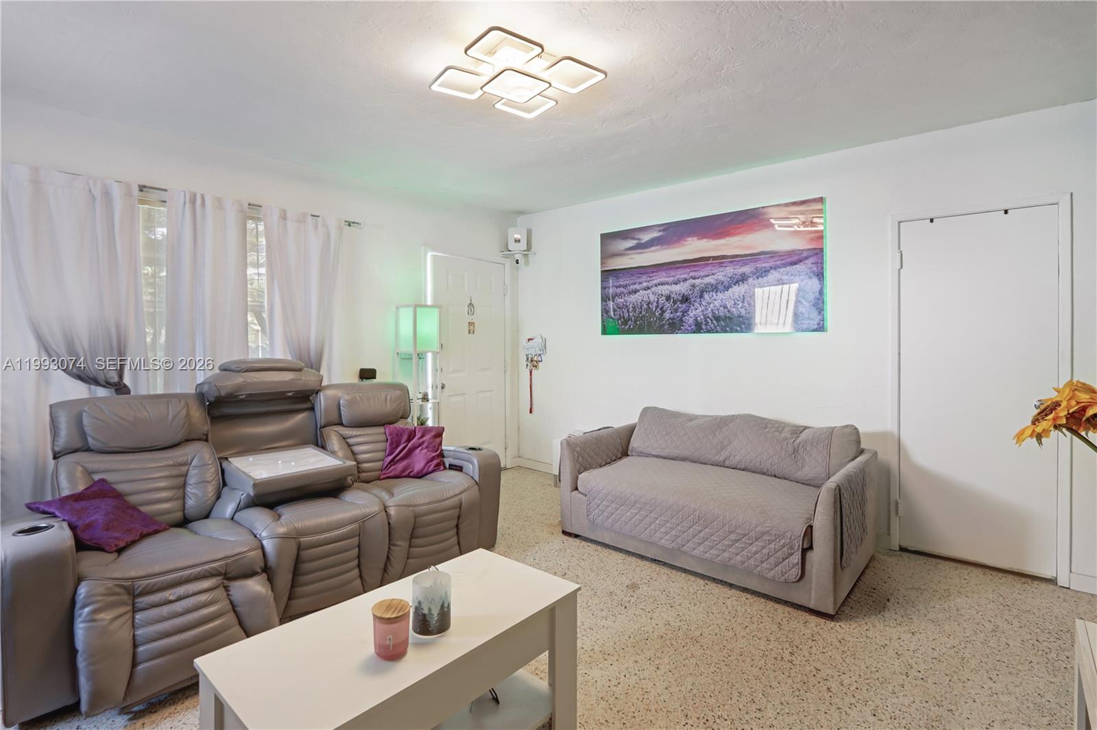 3675 NW 5th St Miami, FL 33125