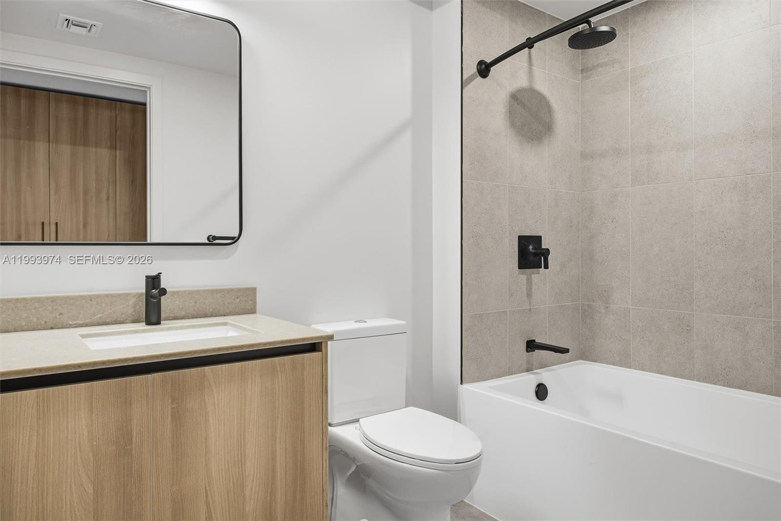 image 501 FIRST Residences11