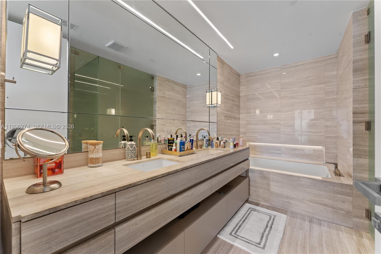 18975 Collins Ave #603 Sunny Isles Beach, FL 33160