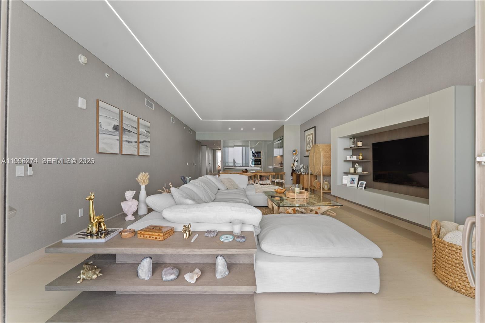 18975 Collins Ave #603 Sunny Isles Beach, FL 33160