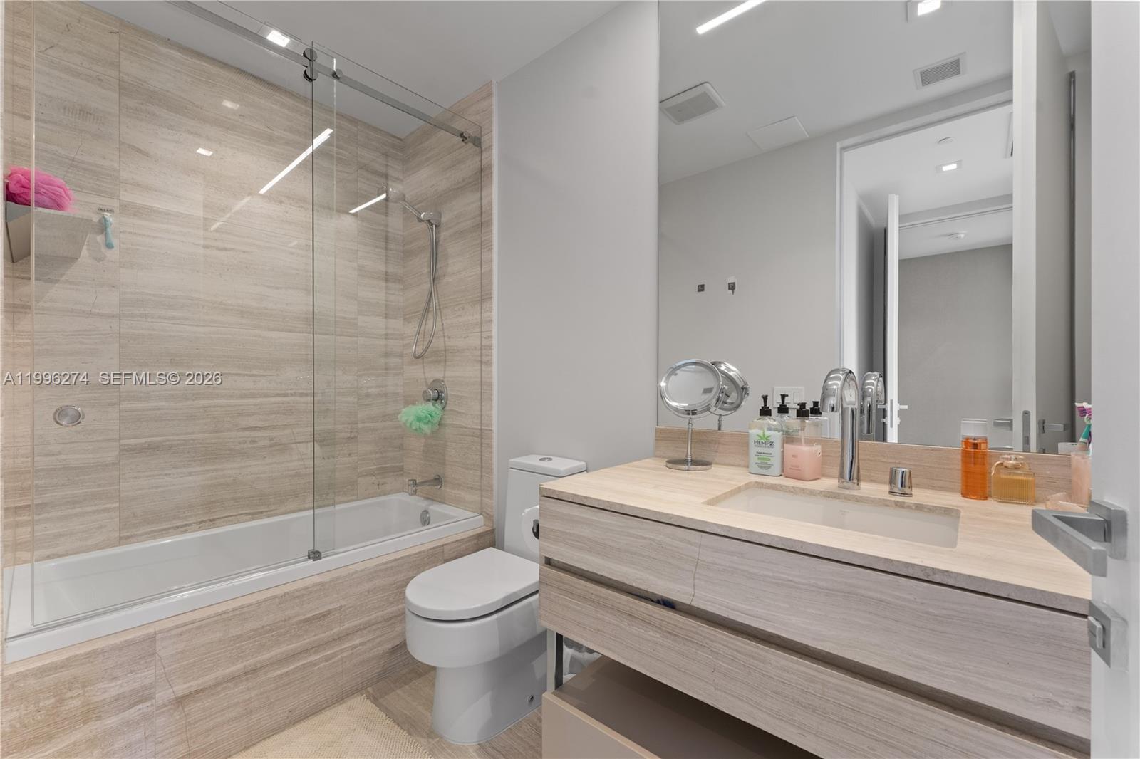 18975 Collins Ave #603 Sunny Isles Beach, FL 33160