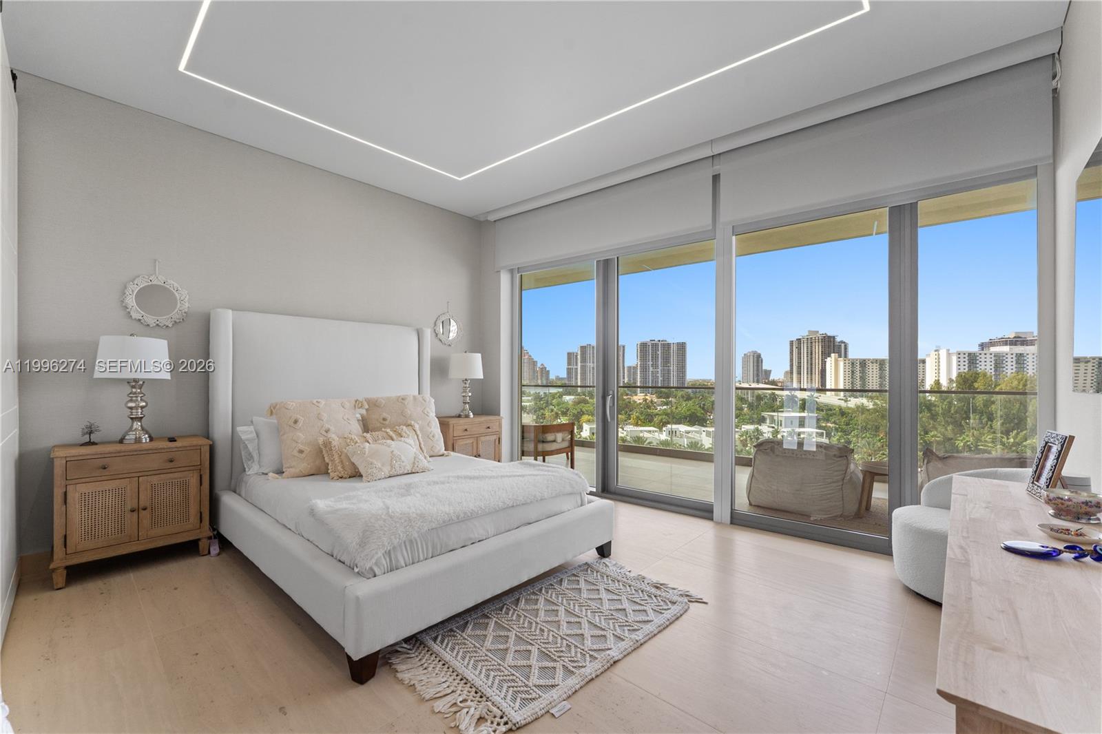 18975 Collins Ave #603 Sunny Isles Beach, FL 33160