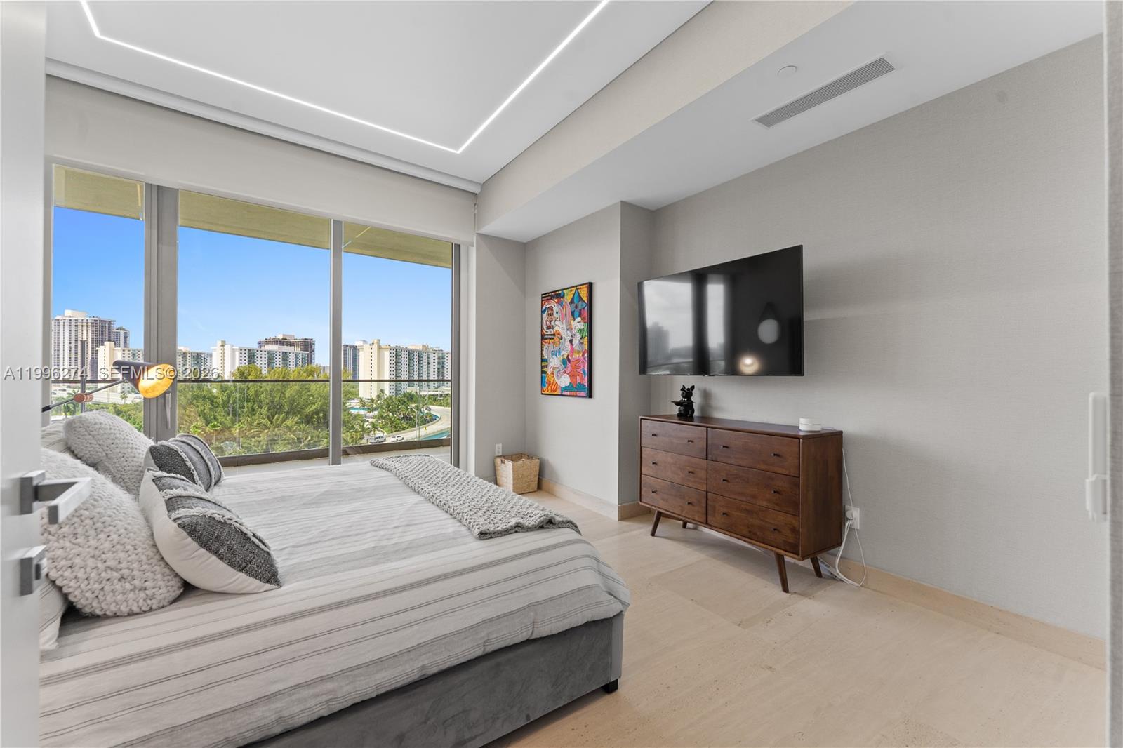 18975 Collins Ave #603 Sunny Isles Beach, FL 33160