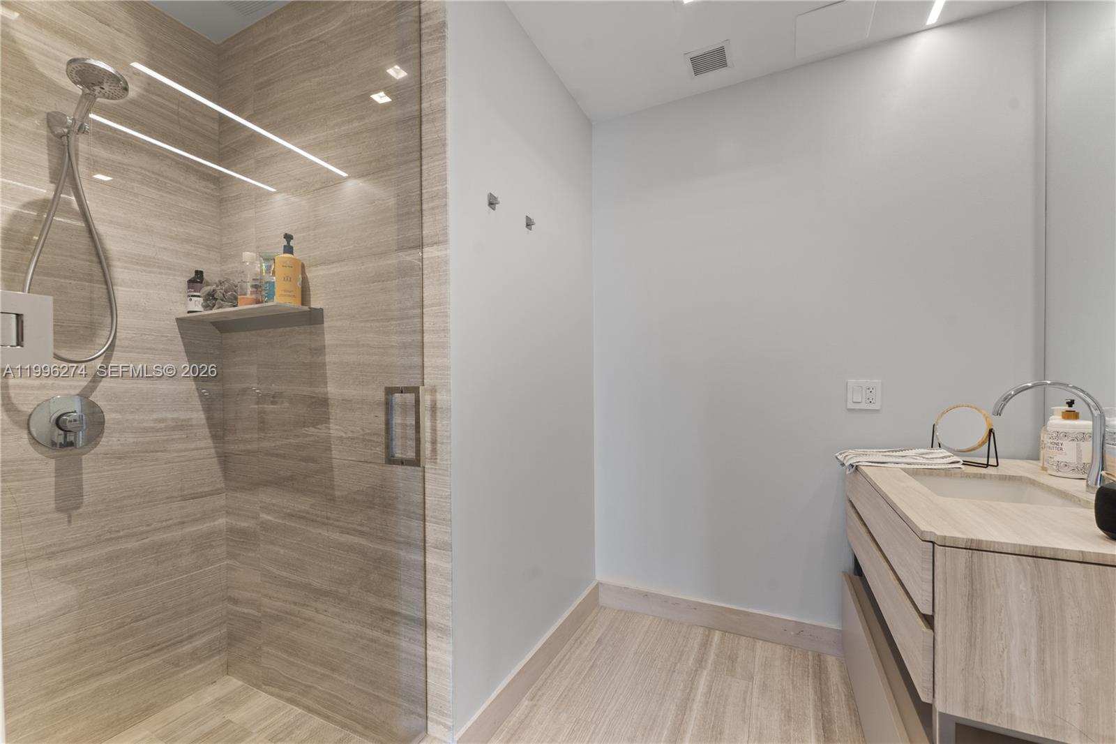 18975 Collins Ave #603 Sunny Isles Beach, FL 33160