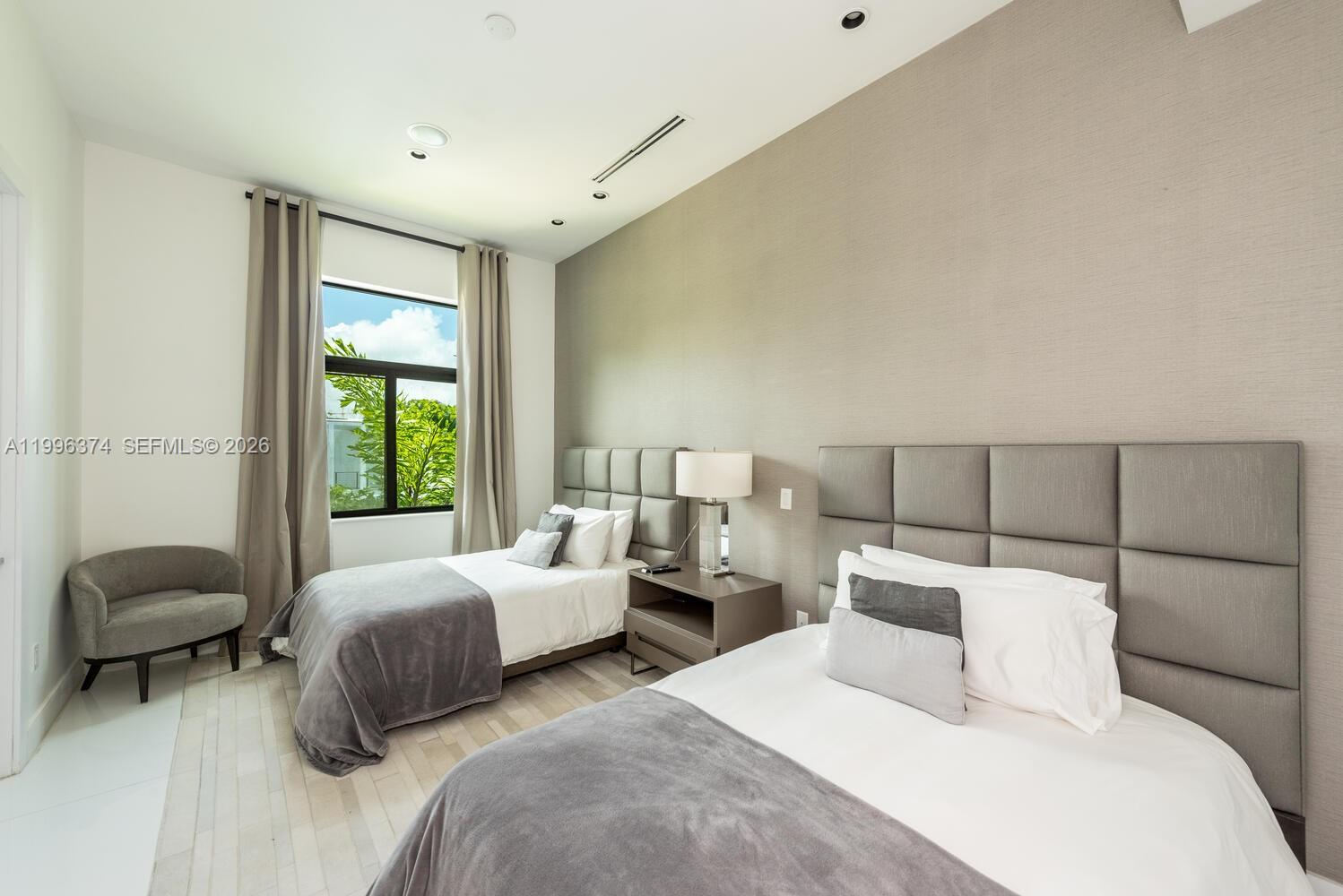 13145 Coronado Ln North Miami, FL 33181