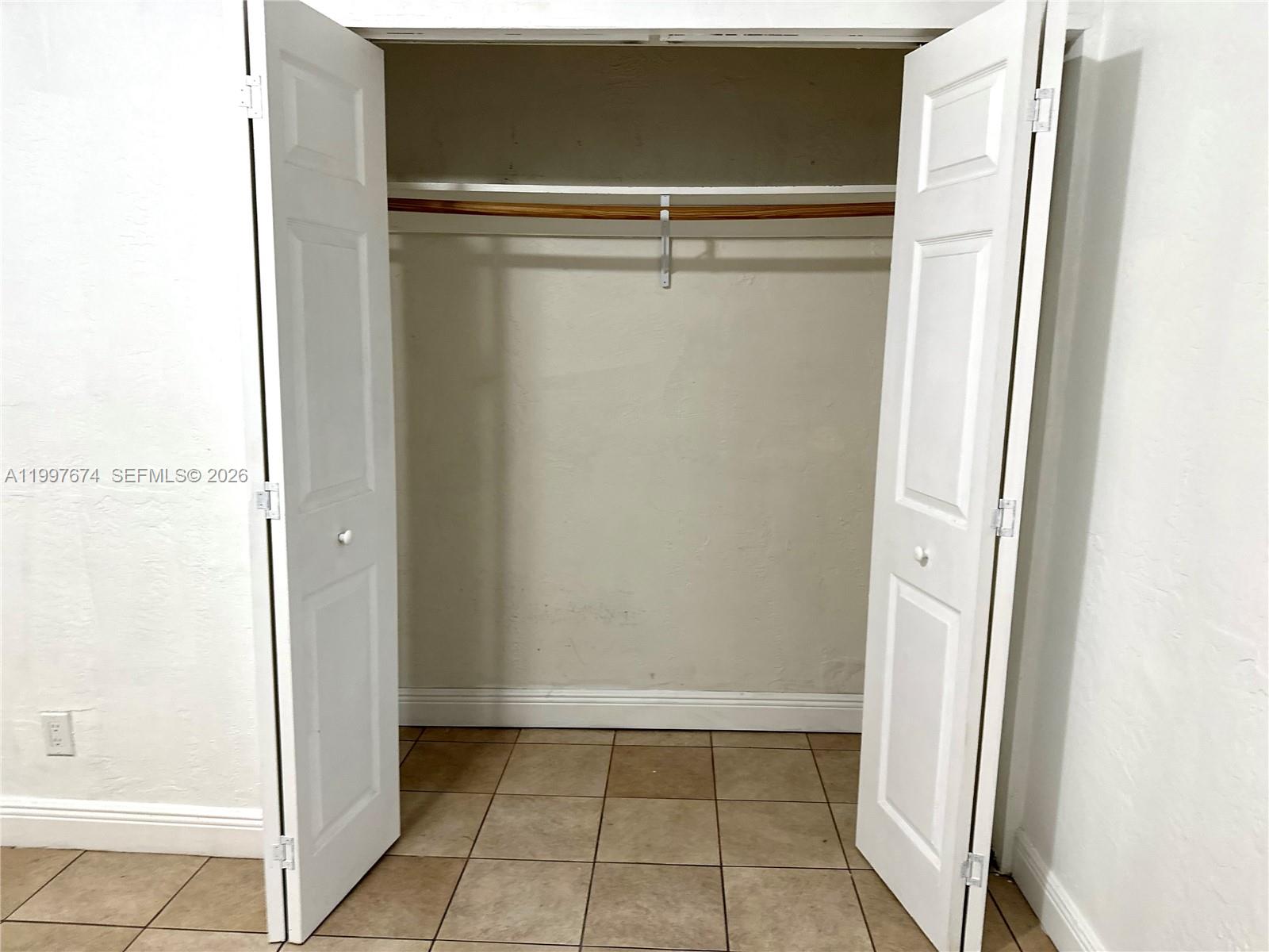 1941 NE 157th Ter North Miami Beach, FL 33162