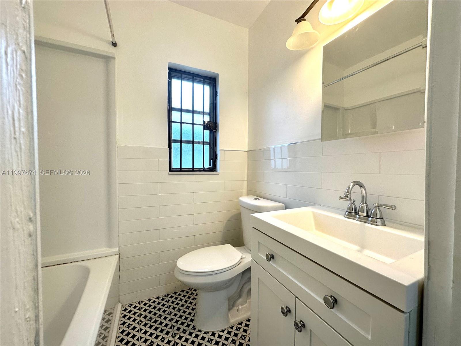 1941 NE 157th Ter North Miami Beach, FL 33162
