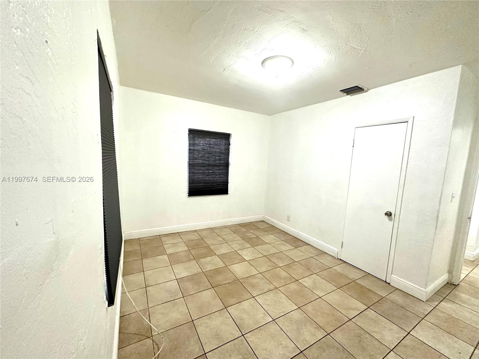 1941 NE 157th Ter North Miami Beach, FL 33162
