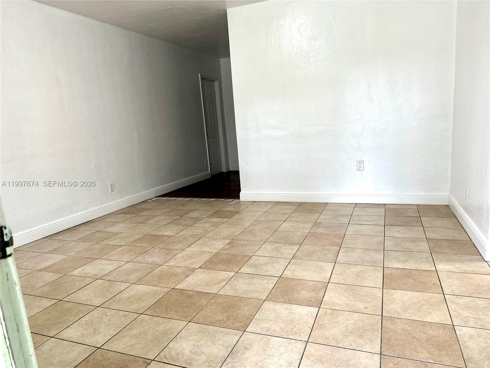 1941 NE 157th Ter North Miami Beach, FL 33162