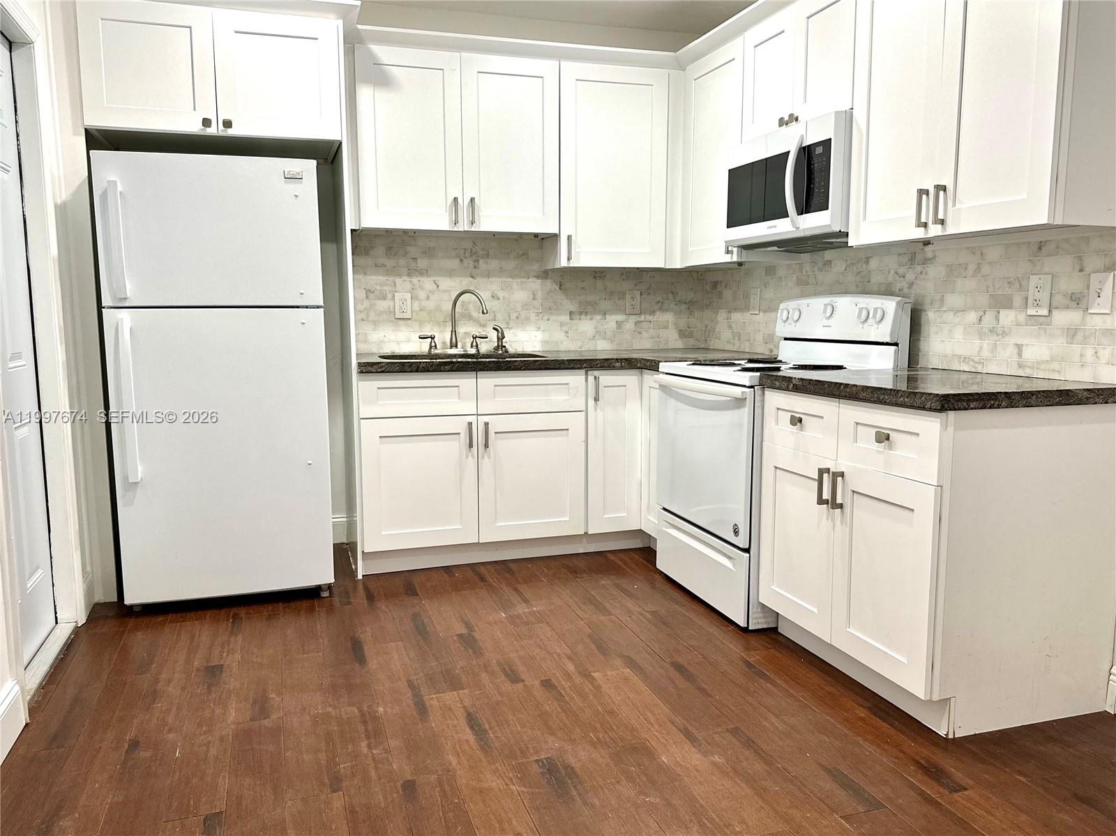 1941 NE 157th Ter North Miami Beach, FL 33162