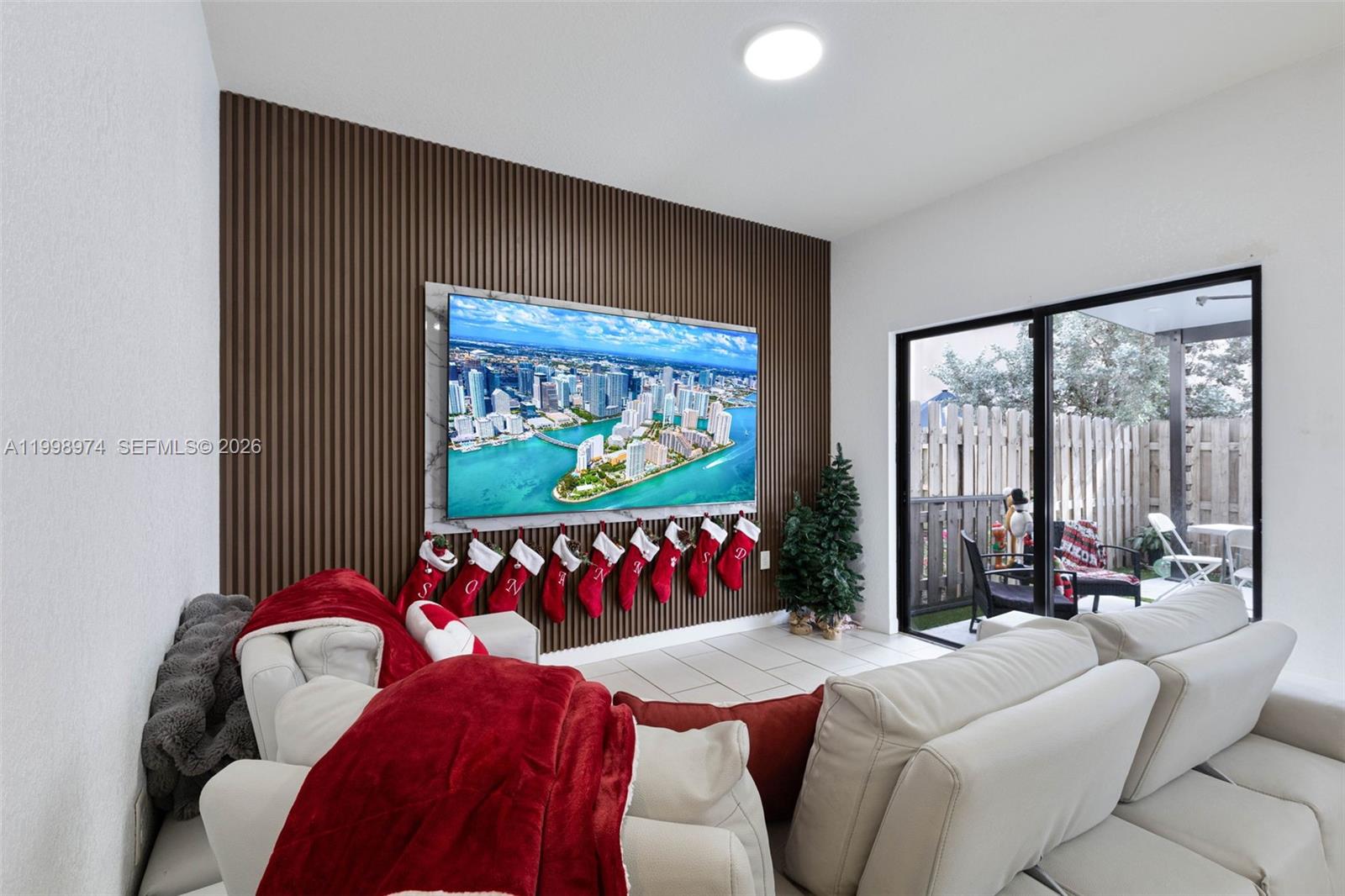 15070 SW 119th Ln Miami, FL 33196