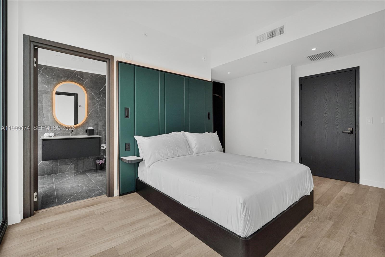 20 NE 11th St #3110 Miami, FL 33132