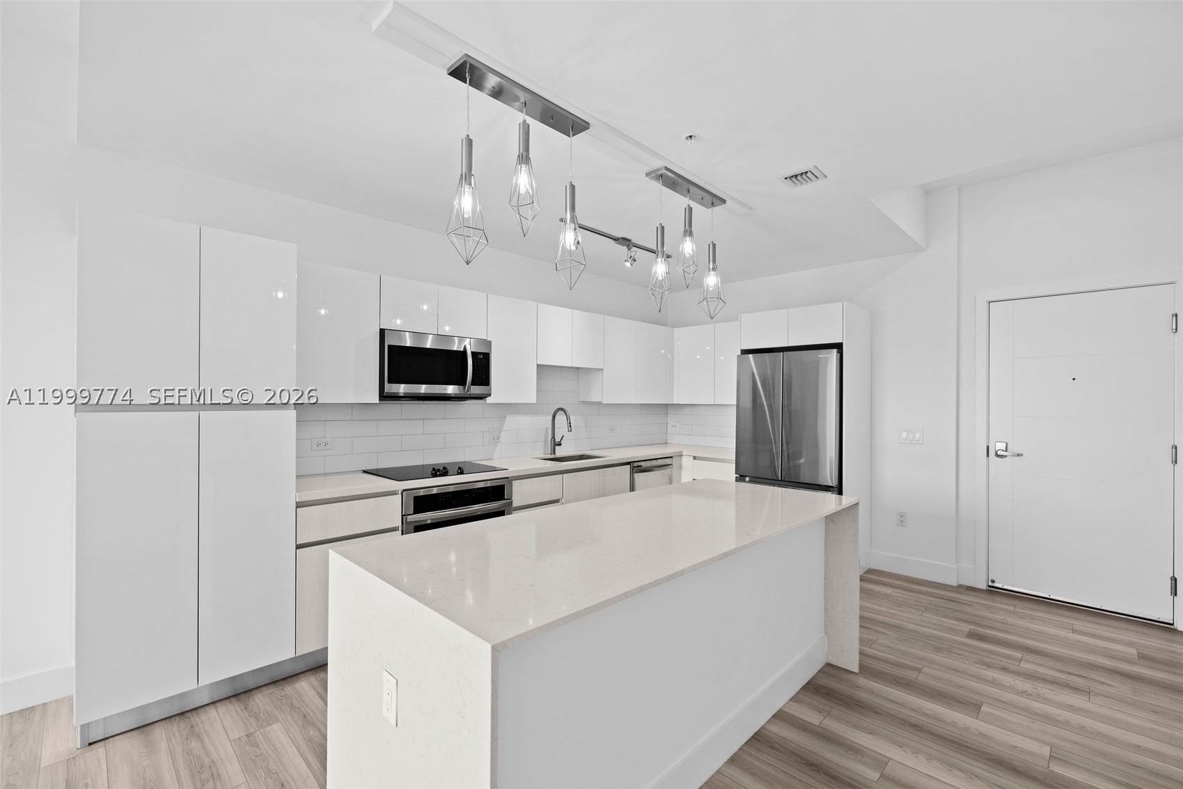 101 Diplomat Pkwy #604 Hallandale Beach, FL 33009