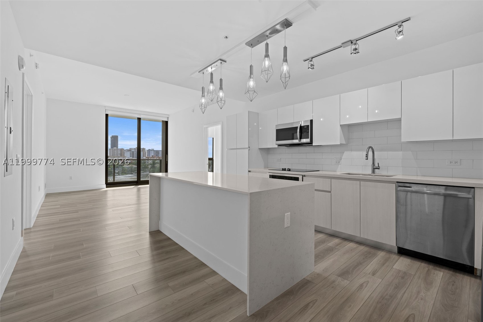101 Diplomat Pkwy #604 Hallandale Beach, FL 33009